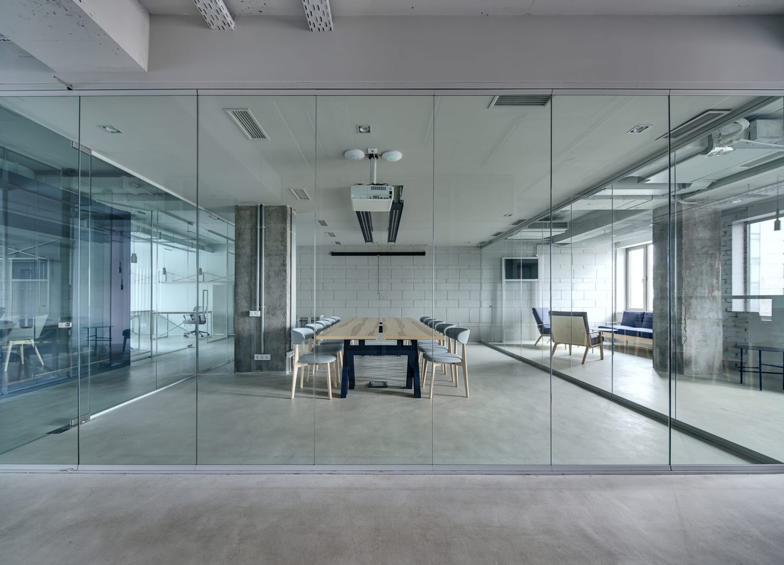 How Office Window Design Helps Improve the Productivity and Well-being ...