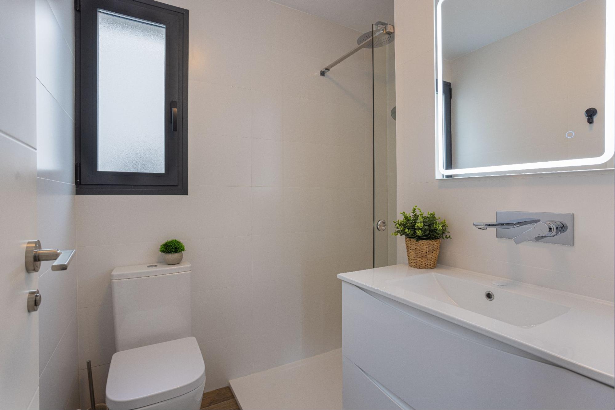 4 Types Of Obscure Glass For Bathroom Windows That Combine Privacy & Style